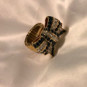 Juicy Couture statement bow ring